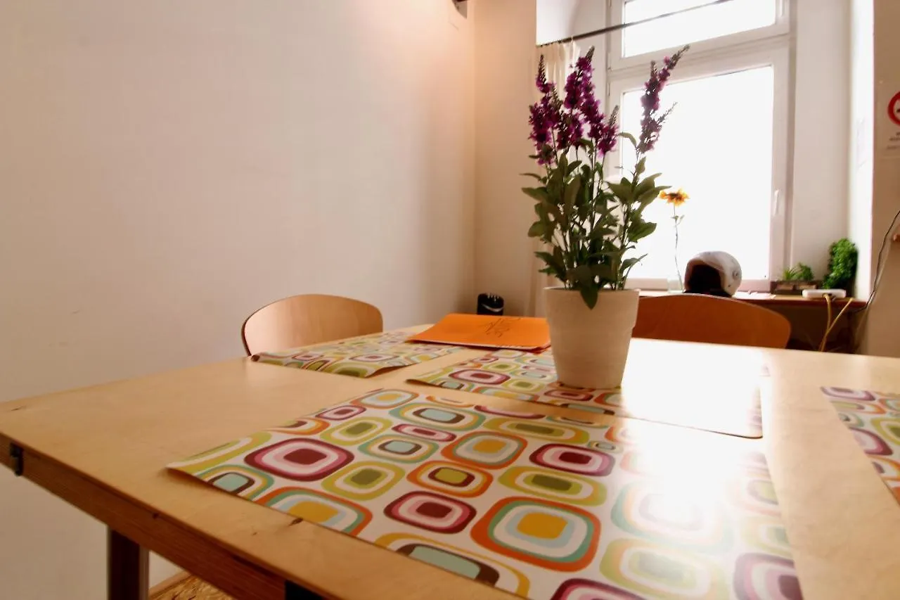 Apartment Laer Hundertwasserhaus Vienna Austria