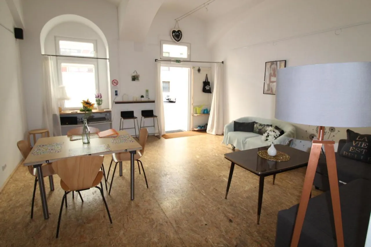 Apartment Laer Hundertwasserhaus Vienna Austria