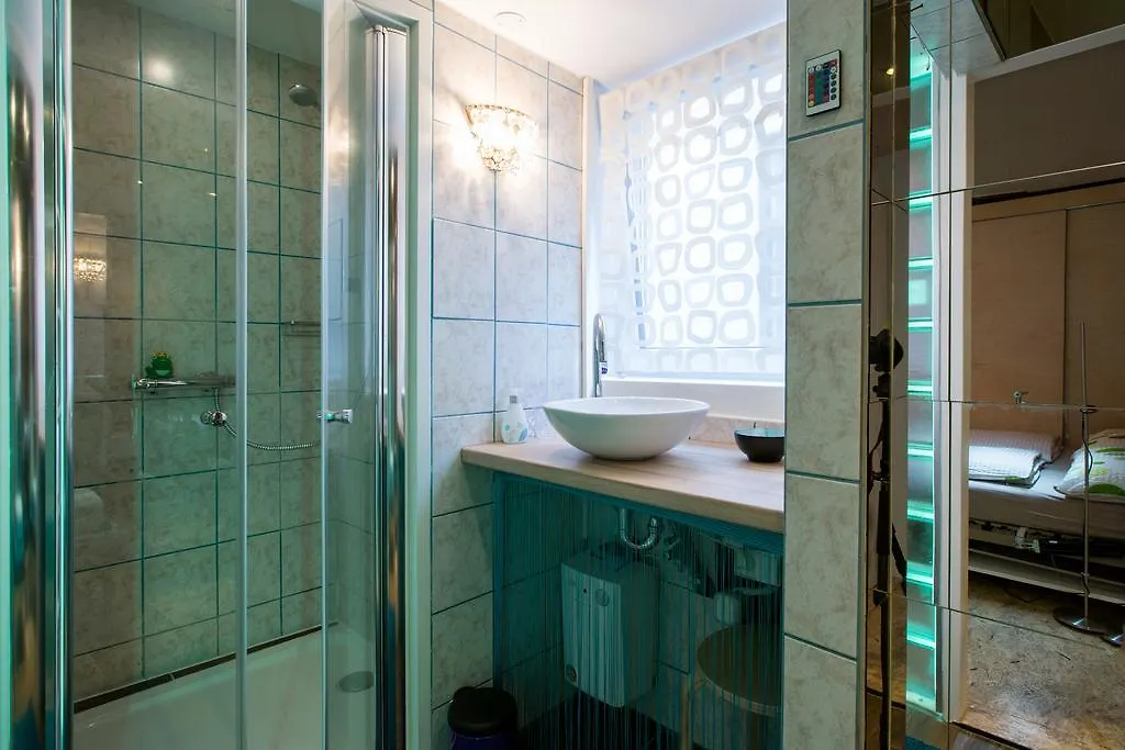Apartment Laer Hundertwasserhaus Vienna Austria